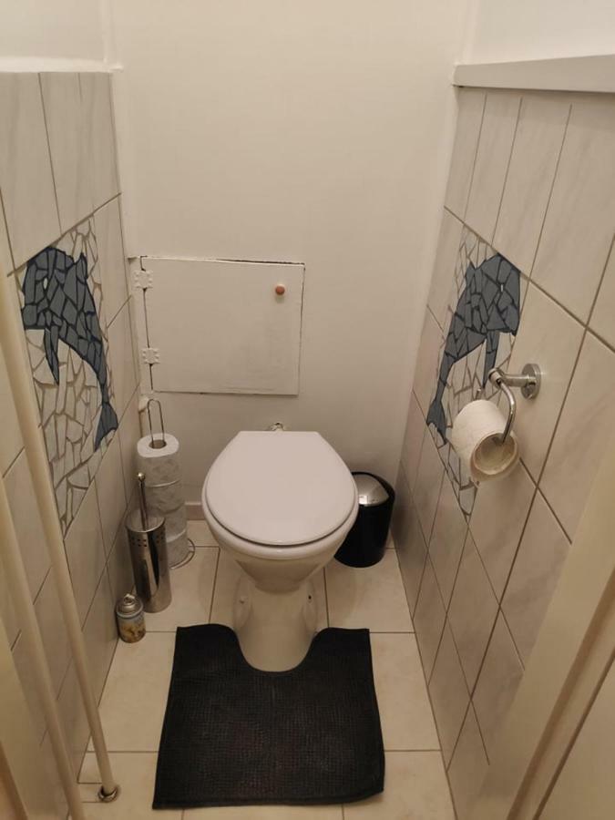 Koelcsey Apartman Apartment เซคซาร์ด ภายนอก รูปภาพ